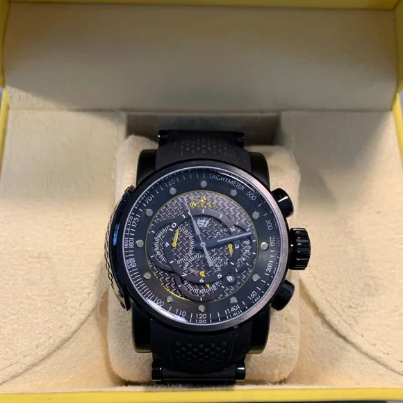 Invicta Men’s Watch - Picture 2 of 4